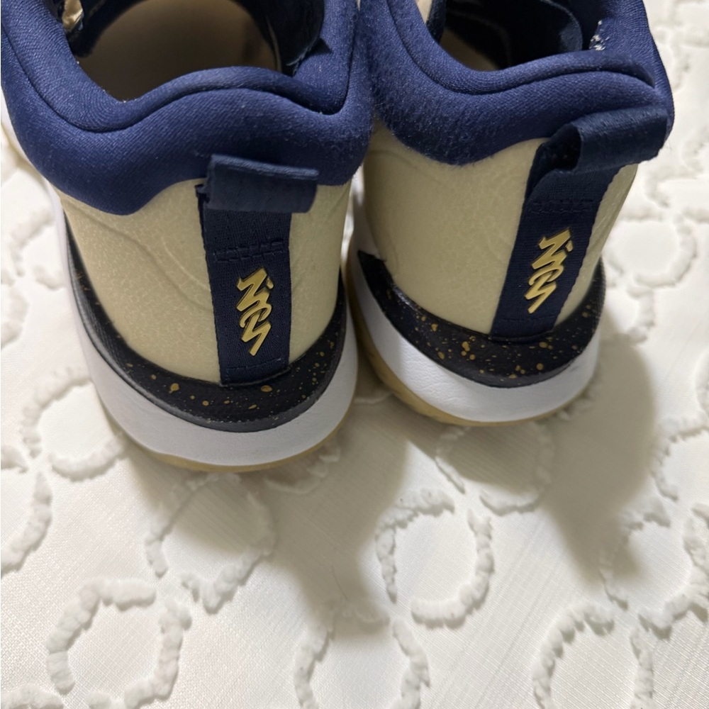 Jordan Brand (Nike) Zion 1 Navy and Cream Basketball Shoes - Picture 2 of 3